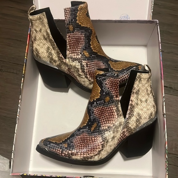Bottes Chelsea Jeffrey Campbell 'Cromwell Snake' - Imitation Serpent - Taille US 6 - Neuf Avec Défaut
